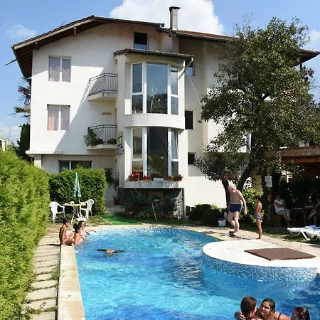 Hotell семеен вит 2*